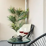 Neu - Premium-Apartment Mit Balkon - Perfekt Fuer Familien, Gruppen Und Geschaeftsreisende