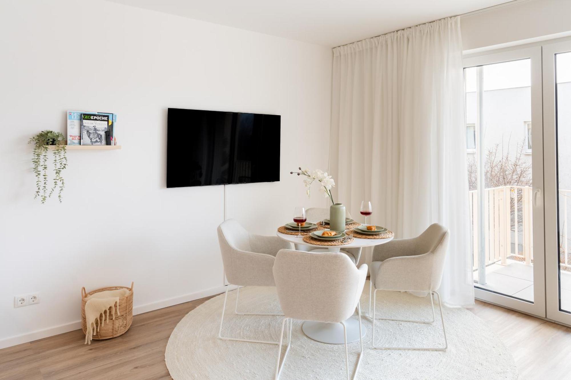 Neu - Premium-apartment Mit Balkon - Perfekt Fuer Familien, Gruppen Und Geschaeftsreisende Apartment *