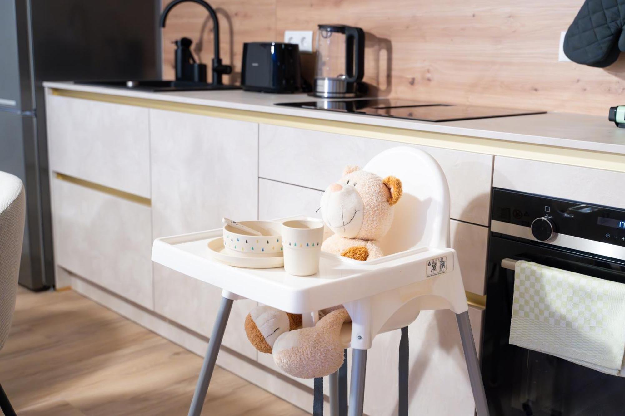 Apartment Neu - Premium-apartment Mit Balkon - Perfekt Fuer Familien, Gruppen Und Geschaeftsreisende *